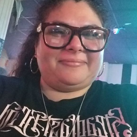 Meet your Posher, Roxy - Picture 1 of 1